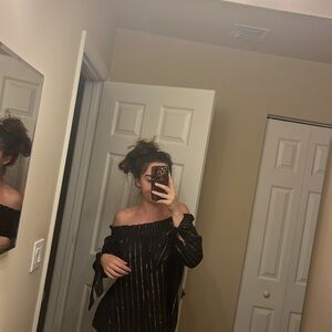 Bnwt off the shoulder michael kors shirt 99% cotton